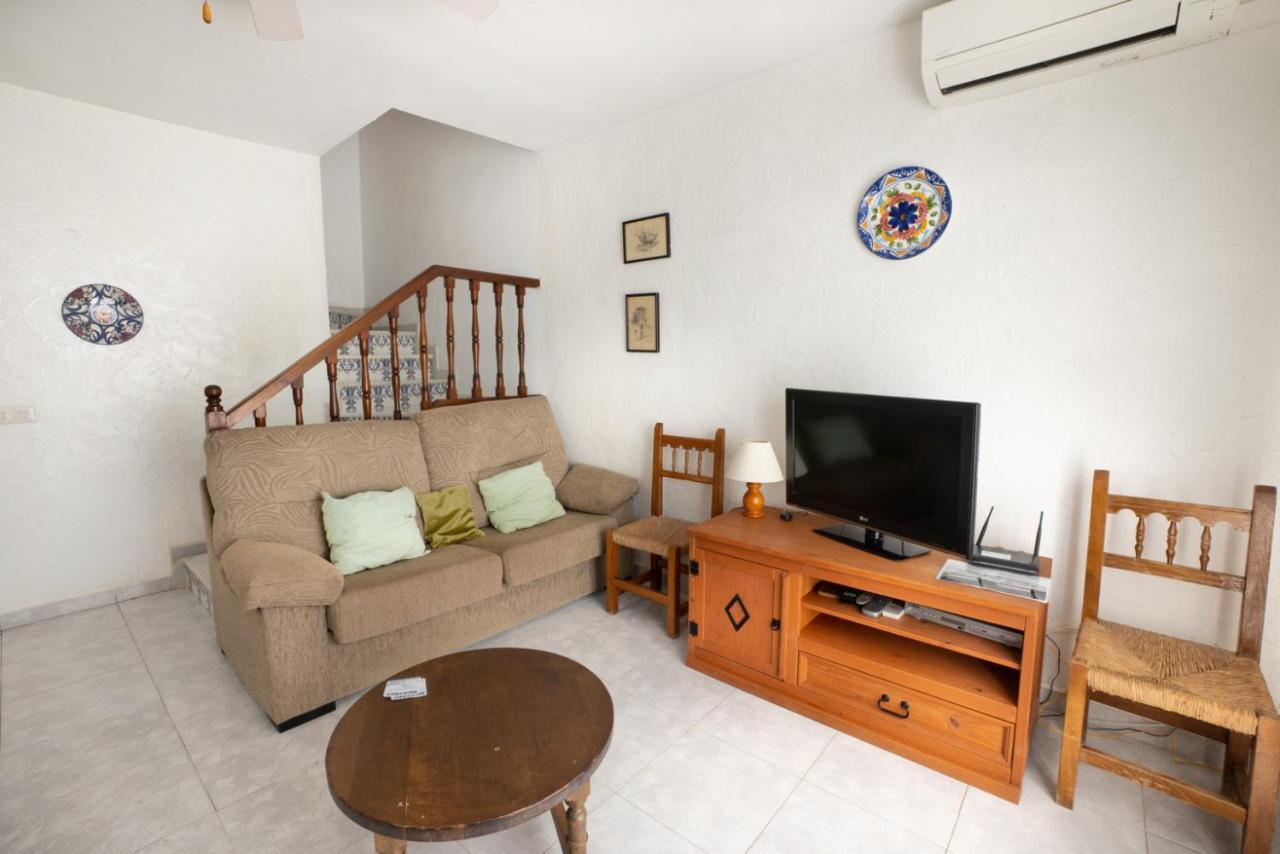 Hacienda 19 Menyber Apartment Nerja Exterior foto